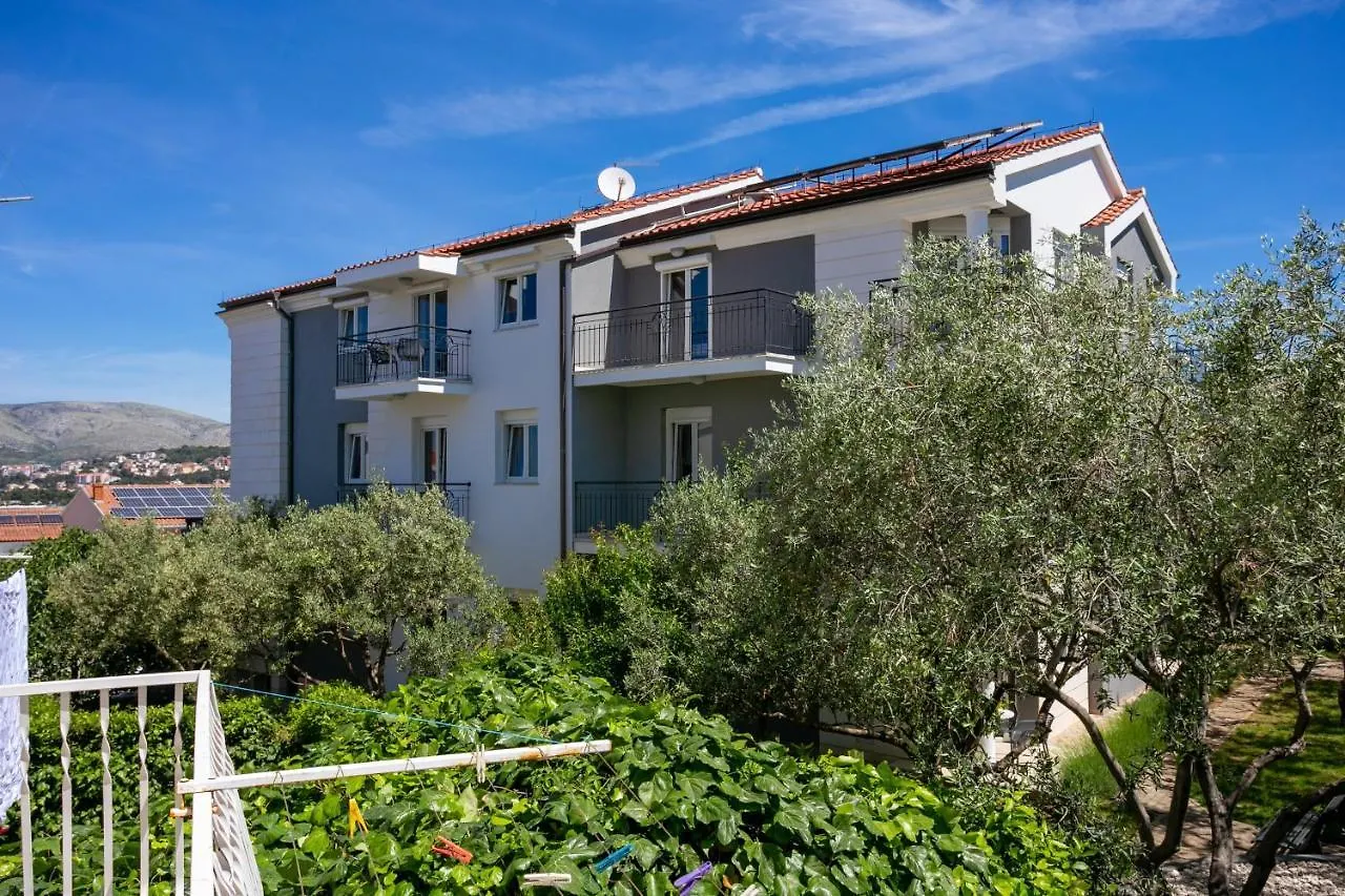 Apartments With A Parking Space Okrug Gornji, Ciovo - 19711 Trogir